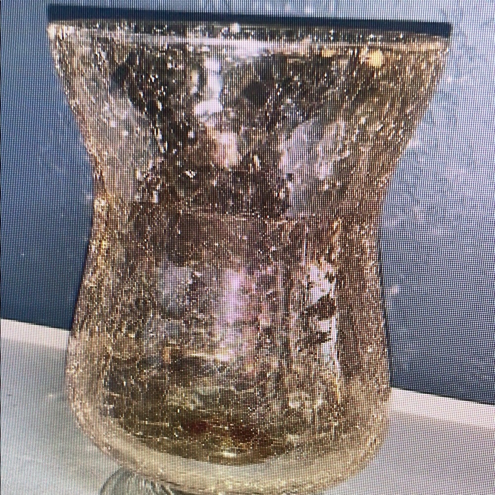 Elegant Gold Glass Vase